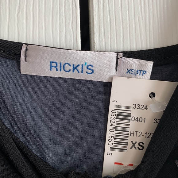 NWT RICKI’S Ruffled Blouse - Picture 4 of 6